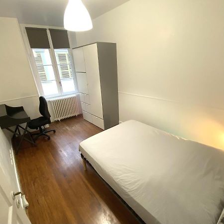 Floydroom'S Pau Chambre Hotes Dans Appartement Partage Proche Chateau Buitenkant foto
