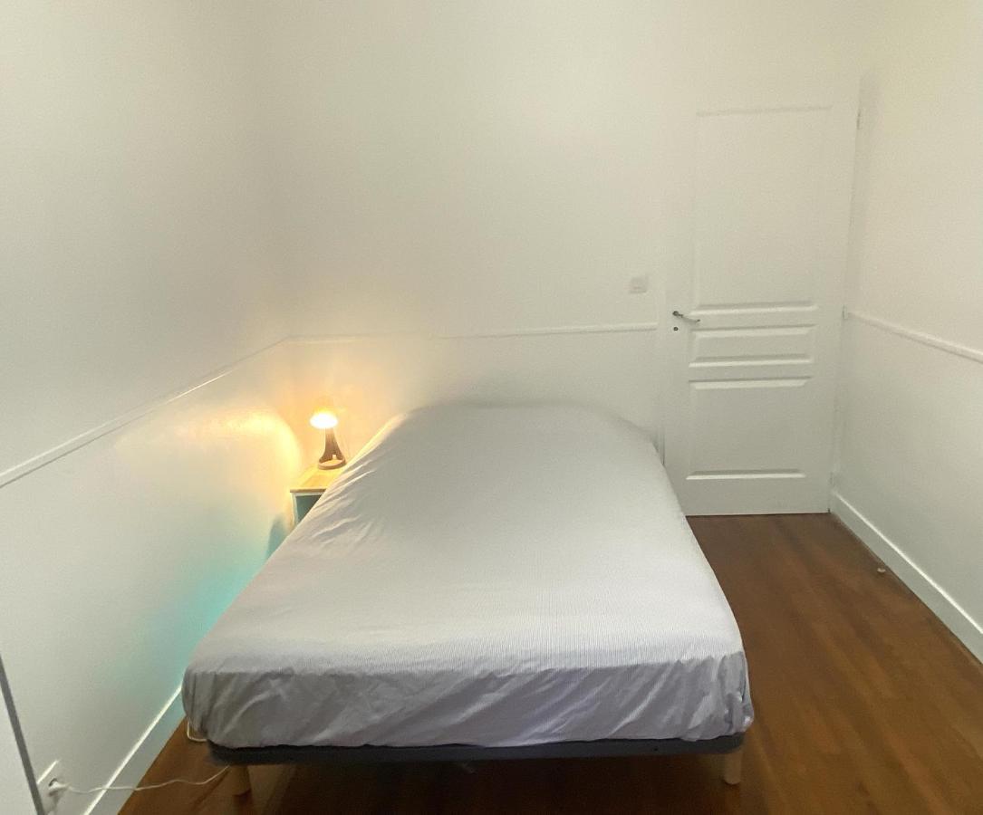 Floydroom'S Pau Chambre Hotes Dans Appartement Partage Proche Chateau Buitenkant foto